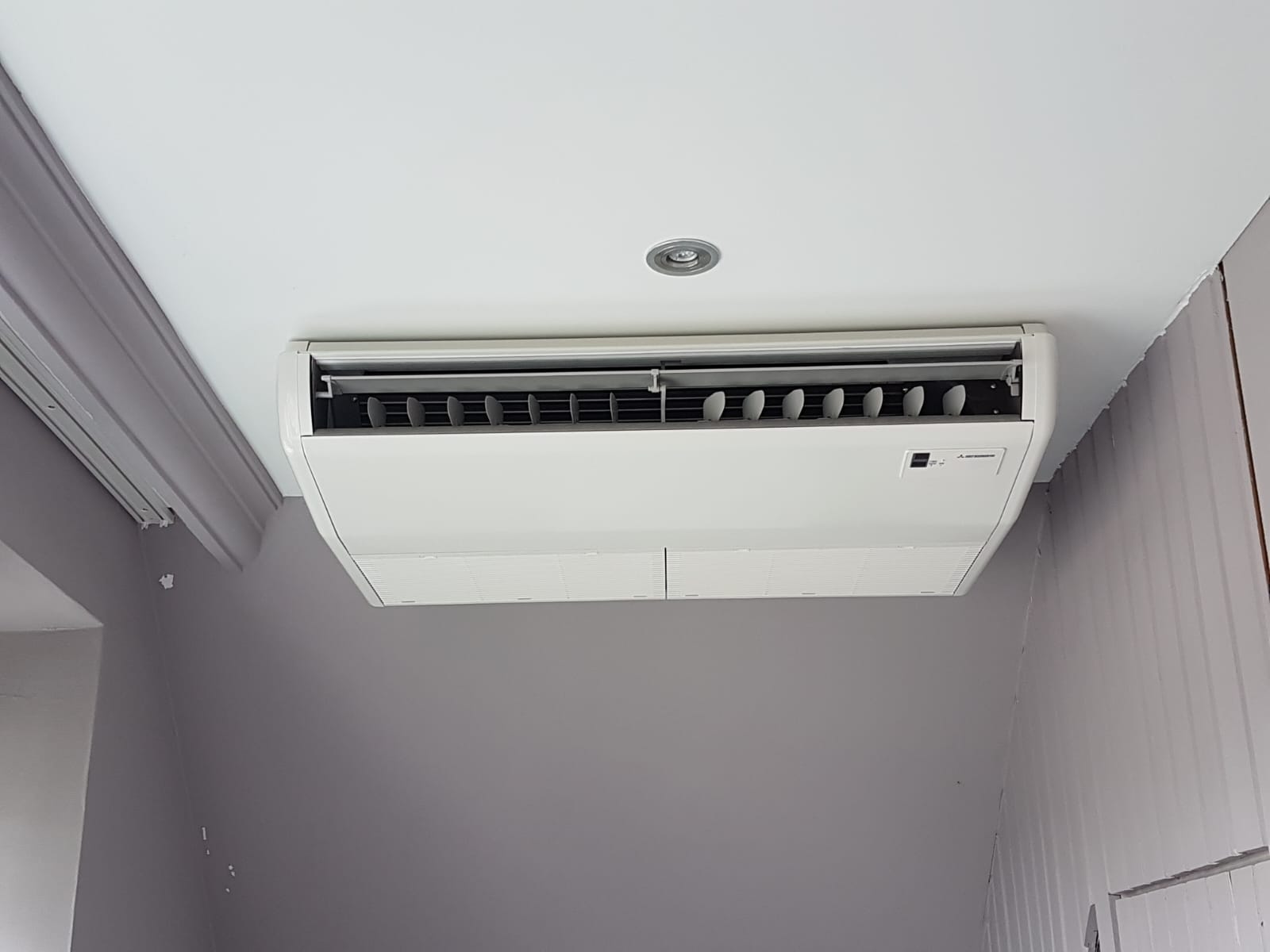 Plafondmodel airco binnenunit